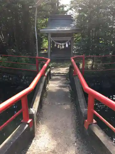 安房神社の末社