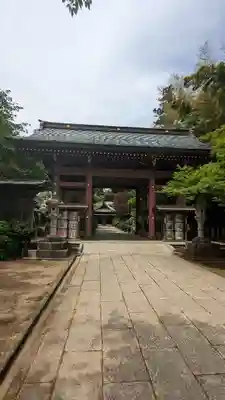 大宝八幡宮の山門・神門