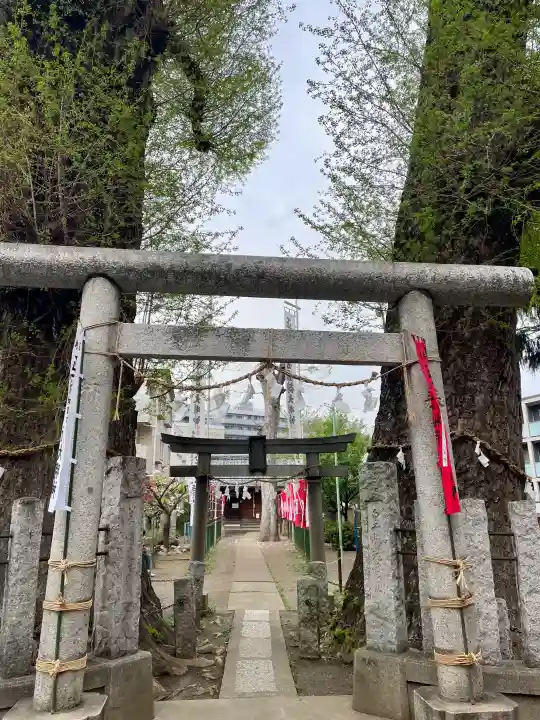 出世稲荷神社の{uncategorized: "未分類", other: "その他", undefined: "問題あり", building: "その他建物", grave: "お墓", sacred_gate: "鳥居", guardian: "狛犬", statue: "像", buddha: "仏像", history: "歴史", nature: "自然", garden: "庭園", animal: "動物", pagoda: "塔", temizu: "手水舎", mountain_gate: "山門・神門", sanctuary: "本殿・本堂", subordinate: "末社・摂社", art: "芸術", scenery: "景色", jizo: "地蔵", ema: "絵馬", goshuin: "御朱印", omikuji: "おみくじ", items: "授与品その他", amulet: "お守り", goshuincho: "御朱印帳", eats: "食事", festival: "お祭り", votive_dance: "神楽", shichigosan: "七五三参", wedding: "結婚式", experience: "体験その他", initially: "初詣", around: "周辺", anti_infection: "感染症対策"}