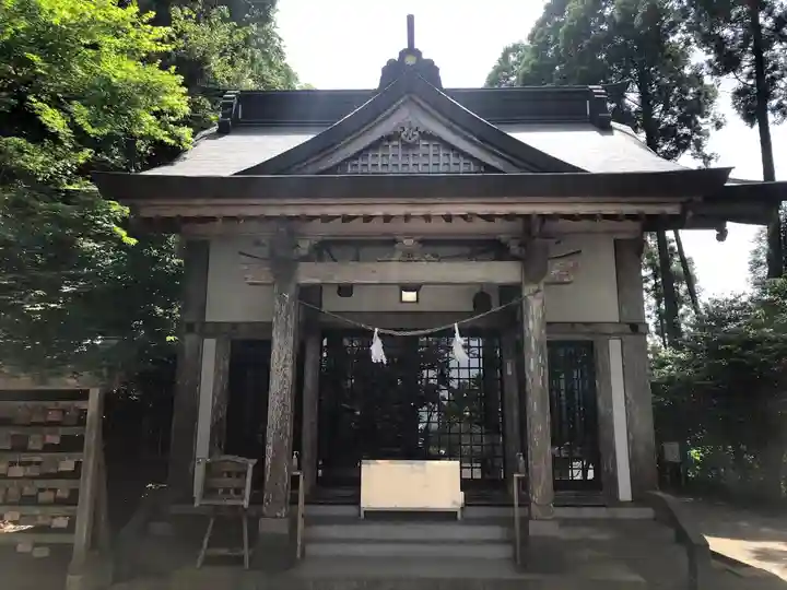 母智丘神社の本殿・本堂