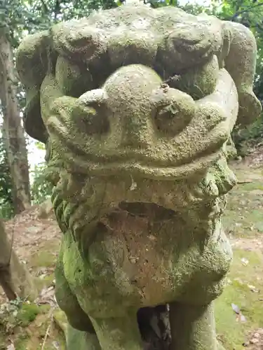 上堂神社の狛犬