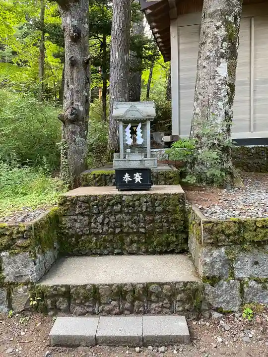 新屋山神社奥宮(山梨県)