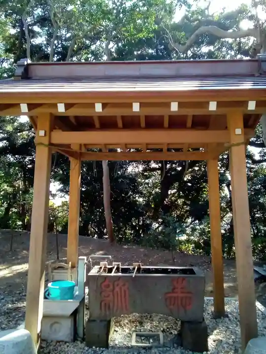 三代王神社の手水舎
