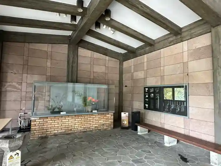 千鳥ヶ淵戦没者墓苑(東京都)