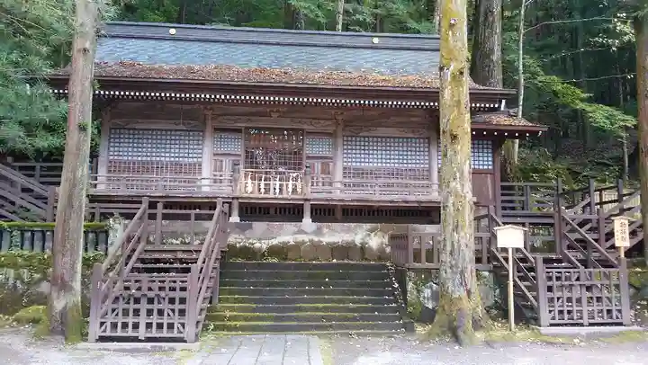 諏訪大社の本殿・本堂