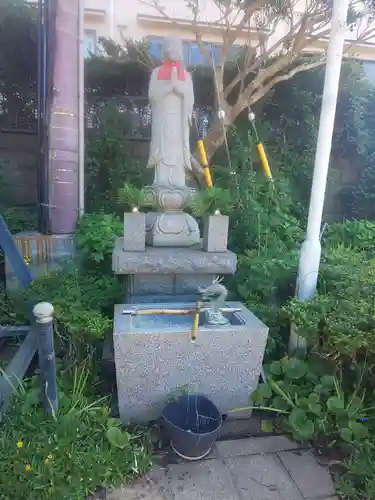 最福寺別院江の島大師の手水舎