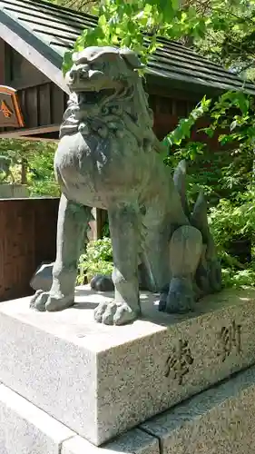 由仁神社の狛犬