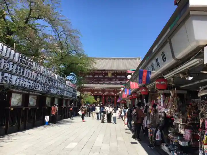 浅草寺の周辺