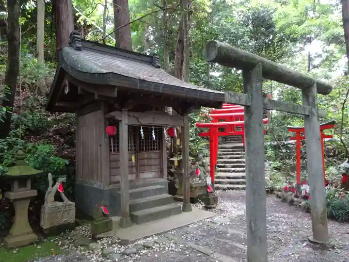 白笹稲荷神社の末社・摂社