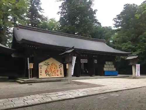 雄山神社前立社壇の建物その他