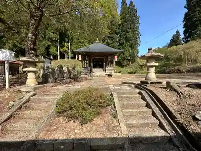 杉沢観音(山形県)