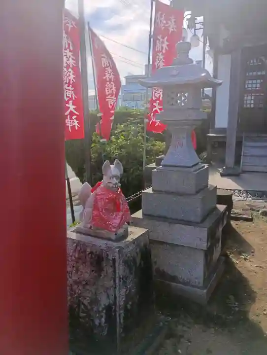 楠森稲荷神社の{uncategorized: "未分類", other: "その他", undefined: "問題あり", building: "その他建物", grave: "お墓", sacred_gate: "鳥居", guardian: "狛犬", statue: "像", buddha: "仏像", history: "歴史", nature: "自然", garden: "庭園", animal: "動物", pagoda: "塔", temizu: "手水舎", mountain_gate: "山門・神門", sanctuary: "本殿・本堂", subordinate: "末社・摂社", art: "芸術", scenery: "景色", jizo: "地蔵", ema: "絵馬", goshuin: "御朱印", omikuji: "おみくじ", items: "授与品その他", amulet: "お守り", goshuincho: "御朱印帳", eats: "食事", festival: "お祭り", votive_dance: "神楽", shichigosan: "七五三参", wedding: "結婚式", experience: "体験その他", initially: "初詣", around: "周辺", anti_infection: "感染症対策"}