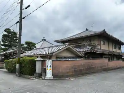 道入寺の{uncategorized: "未分類", other: "その他", undefined: "問題あり", building: "その他建物", grave: "お墓", sacred_gate: "鳥居", guardian: "狛犬", statue: "像", buddha: "仏像", history: "歴史", nature: "自然", garden: "庭園", animal: "動物", pagoda: "塔", temizu: "手水舎", mountain_gate: "山門・神門", sanctuary: "本殿・本堂", subordinate: "末社・摂社", art: "芸術", scenery: "景色", jizo: "地蔵", ema: "絵馬", goshuin: "御朱印", omikuji: "おみくじ", items: "授与品その他", amulet: "お守り", goshuincho: "御朱印帳", eats: "食事", festival: "お祭り", votive_dance: "神楽", shichigosan: "七五三参", wedding: "結婚式", experience: "体験その他", initially: "初詣", around: "周辺", anti_infection: "感染症対策"}