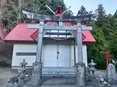 魚賀波間神社の本殿