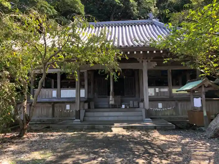 沼島八幡神社の本殿・本堂