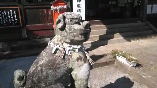  八坂社 (富来神社) の狛犬