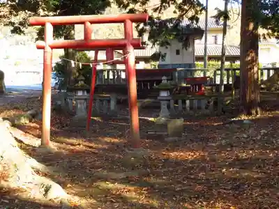 大井俣窪八幡神社の鳥居