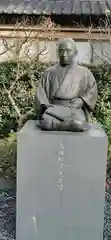 松陰神社の像