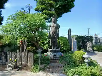 國分寺の{uncategorized: "未分類", other: "その他", undefined: "問題あり", building: "その他建物", grave: "お墓", sacred_gate: "鳥居", guardian: "狛犬", statue: "像", buddha: "仏像", history: "歴史", nature: "自然", garden: "庭園", animal: "動物", pagoda: "塔", temizu: "手水舎", mountain_gate: "山門・神門", sanctuary: "本殿・本堂", subordinate: "末社・摂社", art: "芸術", scenery: "景色", jizo: "地蔵", ema: "絵馬", goshuin: "御朱印", omikuji: "おみくじ", items: "授与品その他", amulet: "お守り", goshuincho: "御朱印帳", eats: "食事", festival: "お祭り", votive_dance: "神楽", shichigosan: "七五三参", wedding: "結婚式", experience: "体験その他", initially: "初詣", around: "周辺", anti_infection: "感染症対策"}