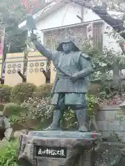 三光神社の像