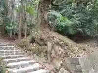 貴船神社(大神神社末社)の{uncategorized: "未分類", other: "その他", undefined: "問題あり", building: "その他建物", grave: "お墓", sacred_gate: "鳥居", guardian: "狛犬", statue: "像", buddha: "仏像", history: "歴史", nature: "自然", garden: "庭園", animal: "動物", pagoda: "塔", temizu: "手水舎", mountain_gate: "山門・神門", sanctuary: "本殿・本堂", subordinate: "末社・摂社", art: "芸術", scenery: "景色", jizo: "地蔵", ema: "絵馬", goshuin: "御朱印", omikuji: "おみくじ", items: "授与品その他", amulet: "お守り", goshuincho: "御朱印帳", eats: "食事", festival: "お祭り", votive_dance: "神楽", shichigosan: "七五三参", wedding: "結婚式", experience: "体験その他", initially: "初詣", around: "周辺", anti_infection: "感染症対策"}