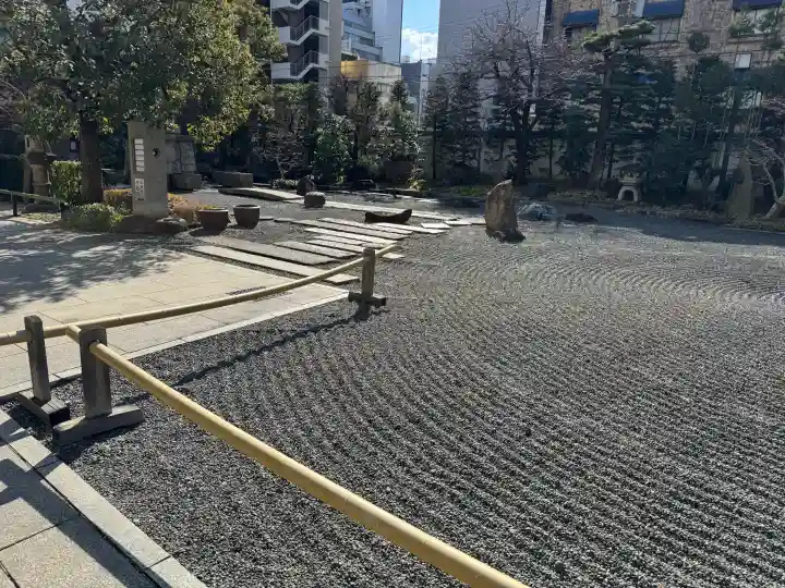 太融寺の{uncategorized: "未分類", other: "その他", undefined: "問題あり", building: "その他建物", grave: "お墓", sacred_gate: "鳥居", guardian: "狛犬", statue: "像", buddha: "仏像", history: "歴史", nature: "自然", garden: "庭園", animal: "動物", pagoda: "塔", temizu: "手水舎", mountain_gate: "山門・神門", sanctuary: "本殿・本堂", subordinate: "末社・摂社", art: "芸術", scenery: "景色", jizo: "地蔵", ema: "絵馬", goshuin: "御朱印", omikuji: "おみくじ", items: "授与品その他", amulet: "お守り", goshuincho: "御朱印帳", eats: "食事", festival: "お祭り", votive_dance: "神楽", shichigosan: "七五三参", wedding: "結婚式", experience: "体験その他", initially: "初詣", around: "周辺", anti_infection: "感染症対策"}