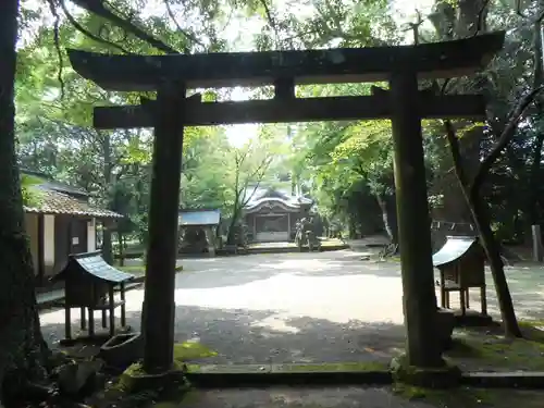 綾神社の鳥居