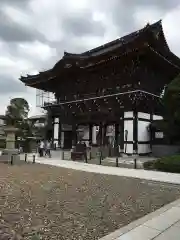 成田山新勝寺の山門