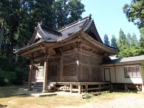 遠賀神社の本殿