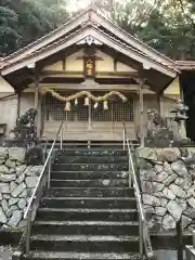 八幡宮の本殿