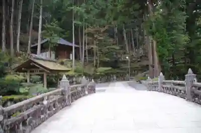 身延山 祖廟拝殿のその他建物