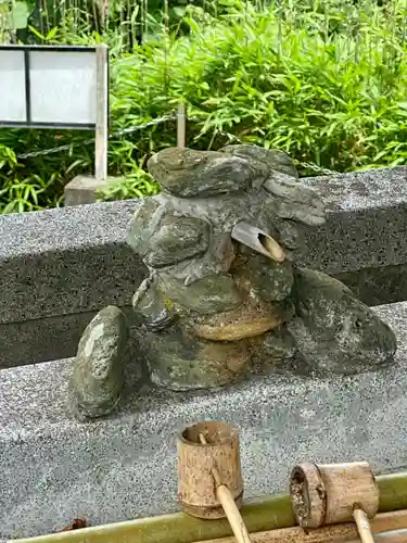 劔山神社の手水