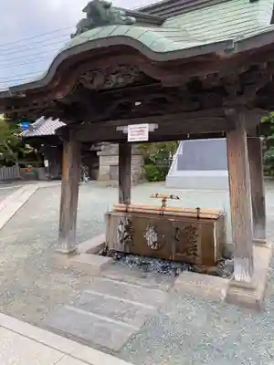 成田山川越別院の手水舎