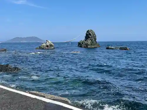 ビシャゴ浦姉妹岩(大分県)