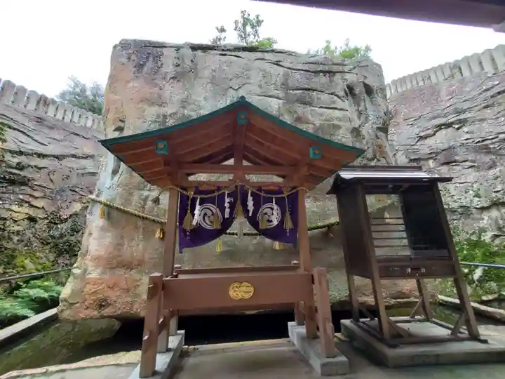 生石神社の本殿・本堂