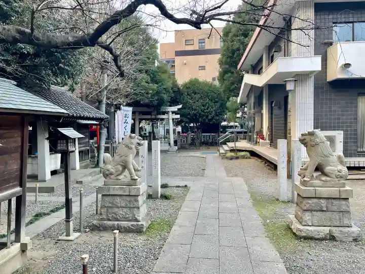 御園神社の{uncategorized: "未分類", other: "その他", undefined: "問題あり", building: "その他建物", grave: "お墓", sacred_gate: "鳥居", guardian: "狛犬", statue: "像", buddha: "仏像", history: "歴史", nature: "自然", garden: "庭園", animal: "動物", pagoda: "塔", temizu: "手水舎", mountain_gate: "山門・神門", sanctuary: "本殿・本堂", subordinate: "末社・摂社", art: "芸術", scenery: "景色", jizo: "地蔵", ema: "絵馬", goshuin: "御朱印", omikuji: "おみくじ", items: "授与品その他", amulet: "お守り", goshuincho: "御朱印帳", eats: "食事", festival: "お祭り", votive_dance: "神楽", shichigosan: "七五三参", wedding: "結婚式", experience: "体験その他", initially: "初詣", around: "周辺", anti_infection: "感染症対策"}