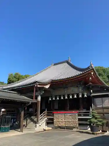 中山寺の本殿・本堂