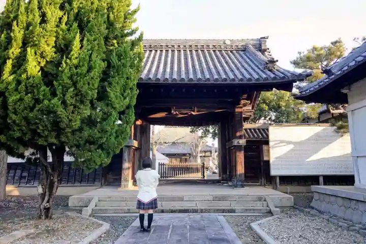 称名寺の山門・神門