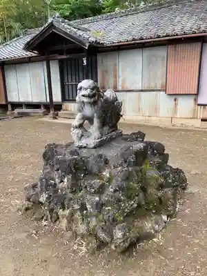 青毛五柱神社の狛犬