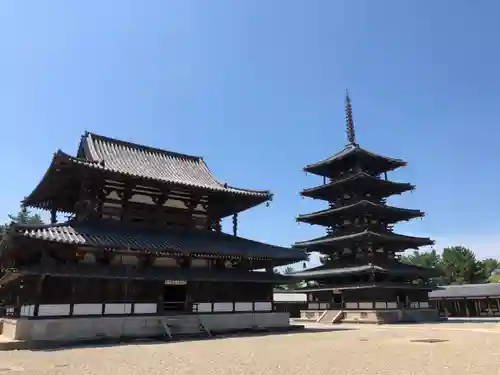 法隆寺の本殿