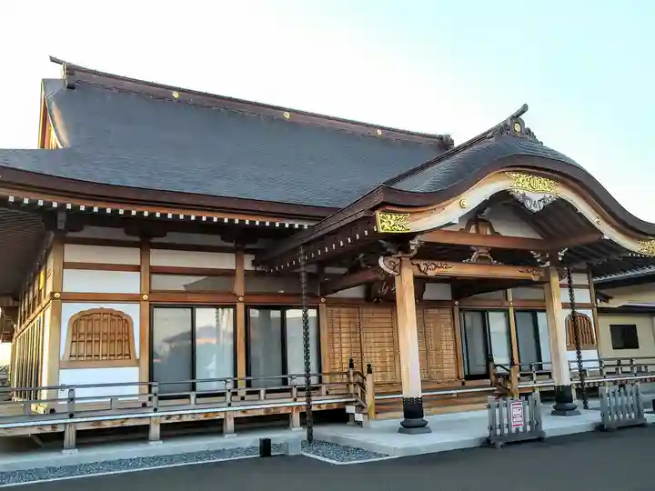 耕田寺の本殿・本堂