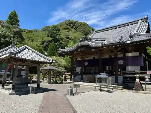 延光寺の{uncategorized: "未分類", other: "その他", undefined: "問題あり", building: "その他建物", grave: "お墓", sacred_gate: "鳥居", guardian: "狛犬", statue: "像", buddha: "仏像", history: "歴史", nature: "自然", garden: "庭園", animal: "動物", pagoda: "塔", temizu: "手水舎", mountain_gate: "山門・神門", sanctuary: "本殿・本堂", subordinate: "末社・摂社", art: "芸術", scenery: "景色", jizo: "地蔵", ema: "絵馬", goshuin: "御朱印", omikuji: "おみくじ", items: "授与品その他", amulet: "お守り", goshuincho: "御朱印帳", eats: "食事", festival: "お祭り", votive_dance: "神楽", shichigosan: "七五三参", wedding: "結婚式", experience: "体験その他", initially: "初詣", around: "周辺", anti_infection: "感染症対策"}