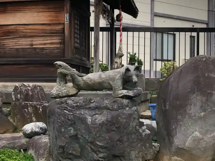 榎稲荷神社の狛犬