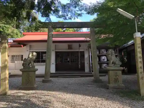 逆川神社の鳥居