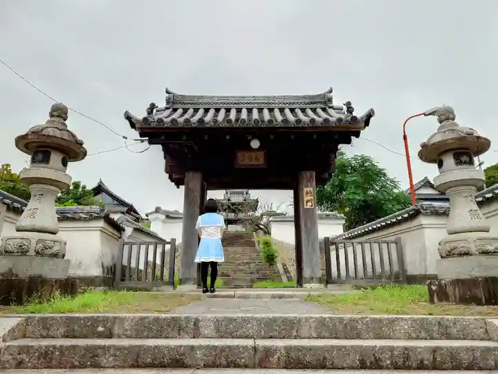 善導寺の山門・神門