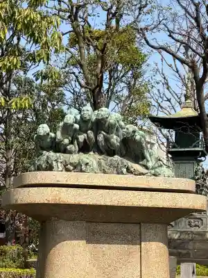 浅草寺の{uncategorized: "未分類", other: "その他", undefined: "問題あり", building: "その他建物", grave: "お墓", sacred_gate: "鳥居", guardian: "狛犬", statue: "像", buddha: "仏像", history: "歴史", nature: "自然", garden: "庭園", animal: "動物", pagoda: "塔", temizu: "手水舎", mountain_gate: "山門・神門", sanctuary: "本殿・本堂", subordinate: "末社・摂社", art: "芸術", scenery: "景色", jizo: "地蔵", ema: "絵馬", goshuin: "御朱印", omikuji: "おみくじ", items: "授与品その他", amulet: "お守り", goshuincho: "御朱印帳", eats: "食事", festival: "お祭り", votive_dance: "神楽", shichigosan: "七五三参", wedding: "結婚式", experience: "体験その他", initially: "初詣", around: "周辺", anti_infection: "感染症対策"}