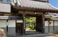 洞泉寺の山門・神門
