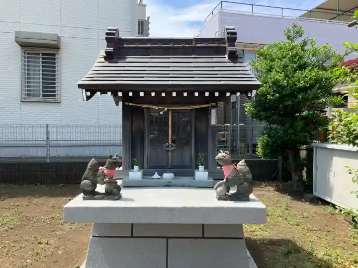 西森稲荷大明神の{uncategorized: "未分類", other: "その他", undefined: "問題あり", building: "その他建物", grave: "お墓", sacred_gate: "鳥居", guardian: "狛犬", statue: "像", buddha: "仏像", history: "歴史", nature: "自然", garden: "庭園", animal: "動物", pagoda: "塔", temizu: "手水舎", mountain_gate: "山門・神門", sanctuary: "本殿・本堂", subordinate: "末社・摂社", art: "芸術", scenery: "景色", jizo: "地蔵", ema: "絵馬", goshuin: "御朱印", omikuji: "おみくじ", items: "授与品その他", amulet: "お守り", goshuincho: "御朱印帳", eats: "食事", festival: "お祭り", votive_dance: "神楽", shichigosan: "七五三参", wedding: "結婚式", experience: "体験その他", initially: "初詣", around: "周辺", anti_infection: "感染症対策"}