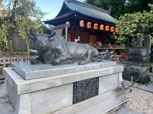 布多天神社の像