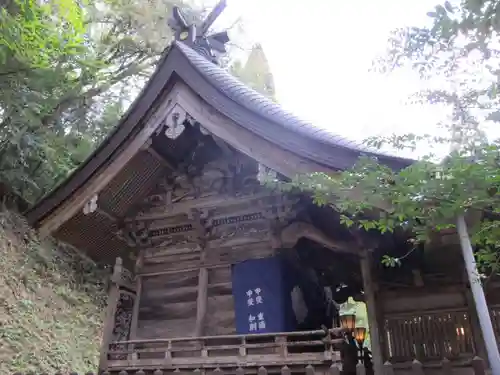 二上神社の本殿